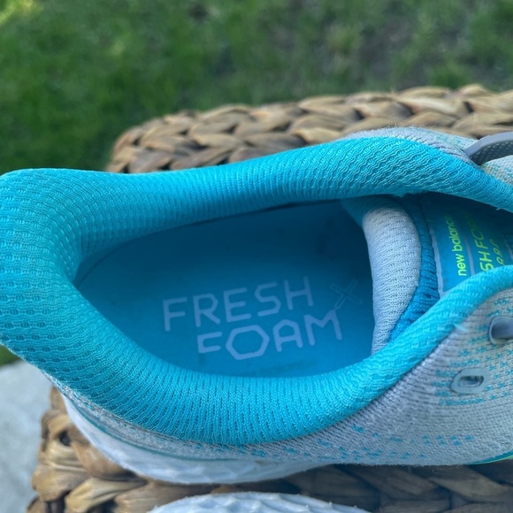 New Balance W880S11 Fresh Foam Light Cyclone Running & Training Shoes. Size 10.5 - Picture 7 of 13